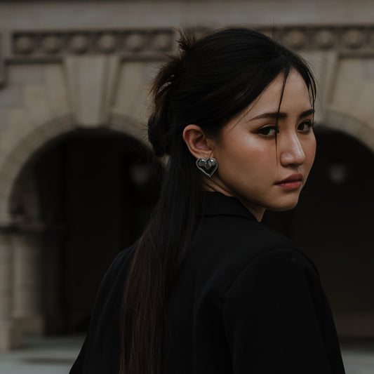 Yi-Ling M